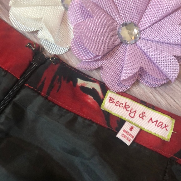 BECKY & MAX Red Floral Printed Skirt Size 8 - Picture 3 of 7